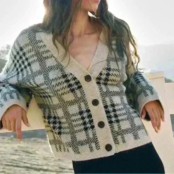 Rails Women's Plaid Cardigan Sweater Ivory Black Size XL Wool Winter Preppy - Picture 2 of 11